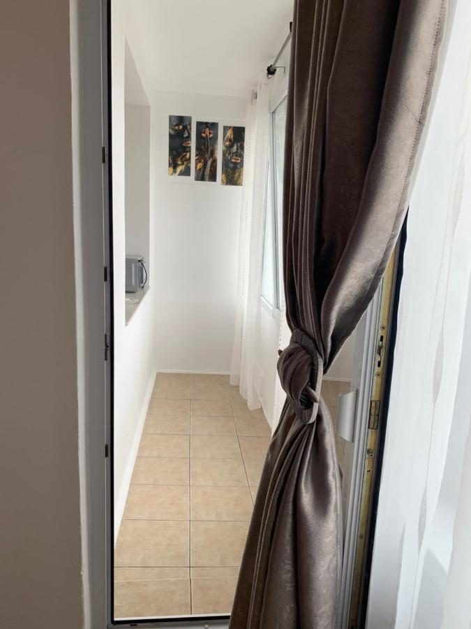 Victoriei Boulevard Private Apartment Braşov Extérieur photo