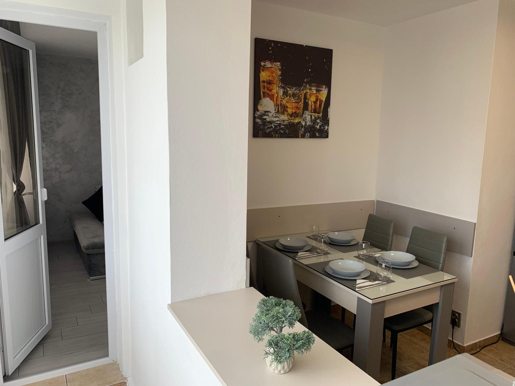 Victoriei Boulevard Private Apartment Braşov Extérieur photo