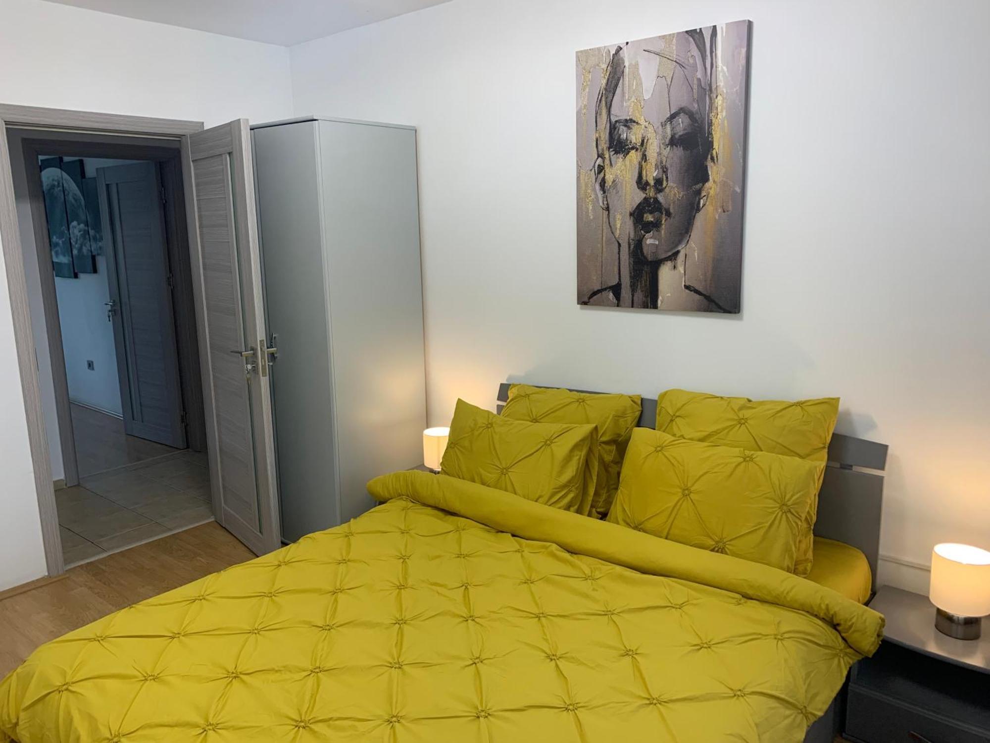 Victoriei Boulevard Private Apartment Braşov Extérieur photo